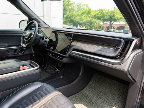 Used 2024 Rivian R1S Adventure AWD/4WD image 25