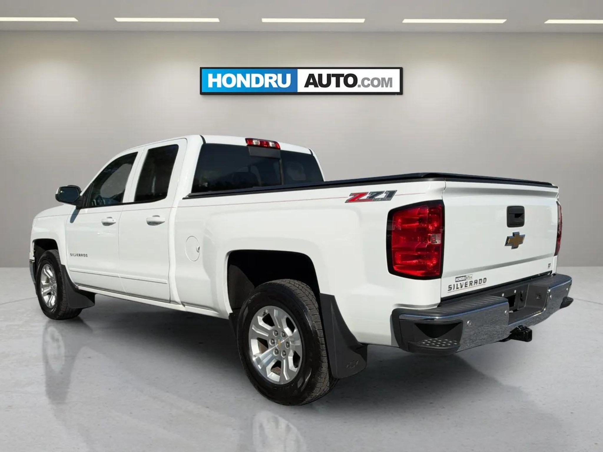 Used 2015 Chevrolet Silverado 1500 LT w/ All Star Edition AWD/4WD image 3