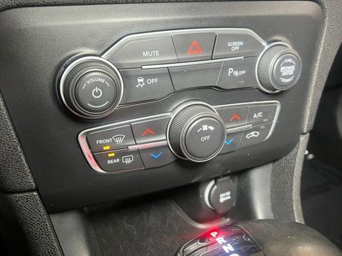 Certified 2023 Dodge Charger SXT image 40