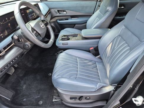 Used 2024 Nissan Ariya AWD image 11