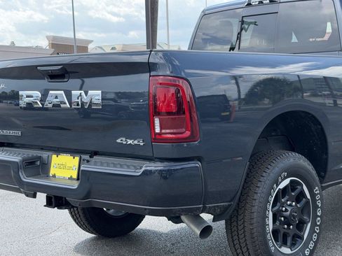 Used 2025 RAM 2500 Laramie AWD/4WD image 11