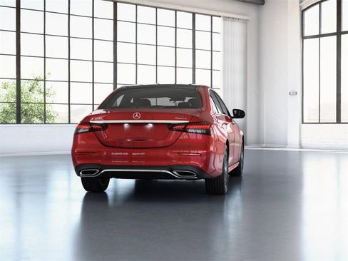 Used 2022 Mercedes-Benz E 350 4MATIC Sedan image 25