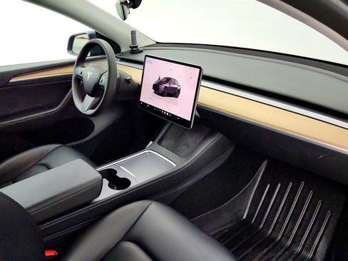 Used 2023 Tesla Model Y Performance AWD/4WD image 29