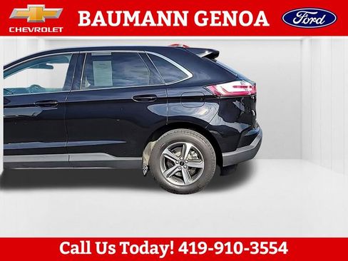 Used 2023 Ford Edge SEL w/ Convenience Package AWD/4WD image 2