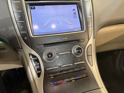 Used 2019 Lincoln Nautilus Reserve w/ Class II Trailer Tow Package image 19