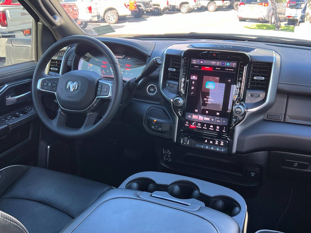 Used 2025 RAM 2500 Laramie AWD/4WD image 19