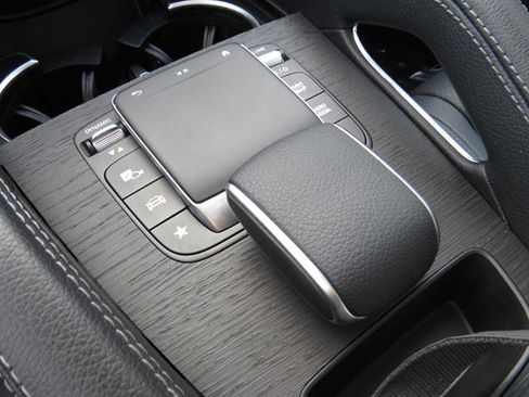 Used 2022 Mercedes-Benz GLE 350 4MATIC image 15