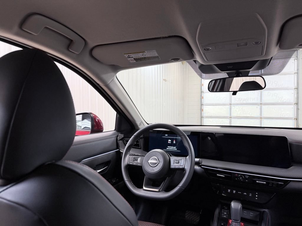 Used 2025 Nissan Kicks SR AWD/4WD image 26