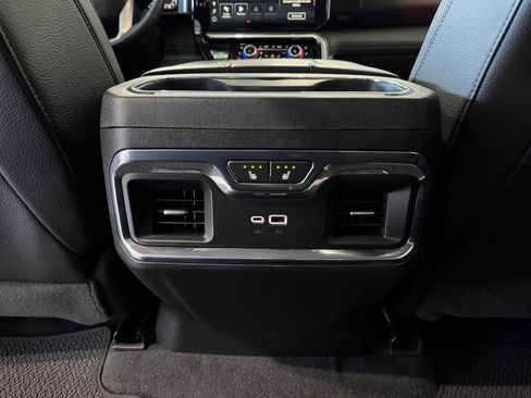 Certified 2024 GMC Sierra 1500 Denali image 27
