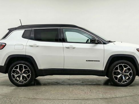 Used 2025 Jeep Compass Limited AWD/4WD image 11