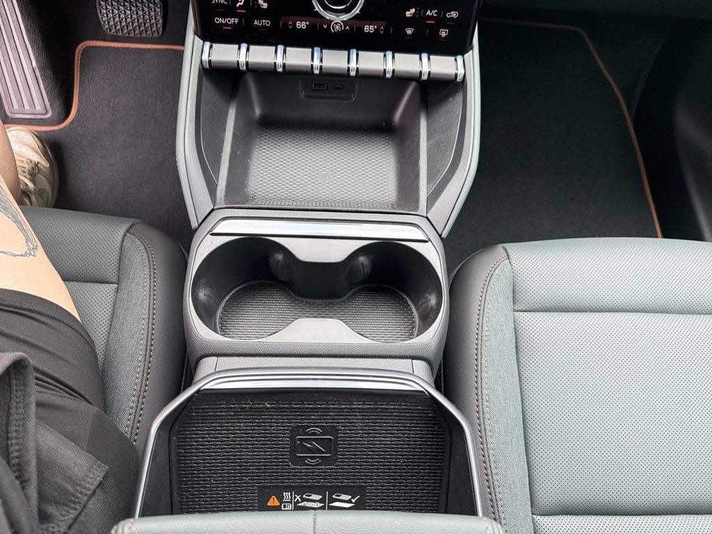 New 2026 GMC Terrain AT4 AWD/4WD image 32