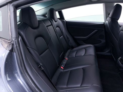 Used 2022 Tesla Model 3 Long Range image 32