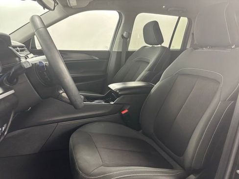 Used 2023 Jeep Grand Cherokee Laredo image 15