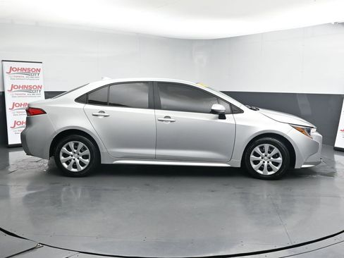 Used 2023 Toyota Corolla LE image 9