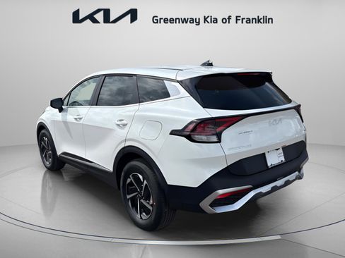 New 2025 Kia Sportage LX image 5