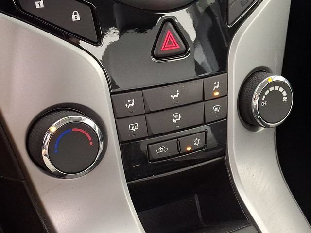 Used 2013 Chevrolet Cruze LS FWD image 16