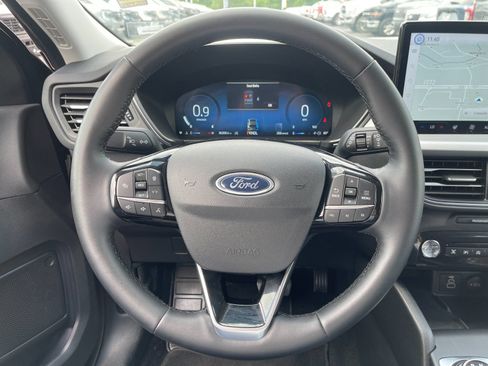 Used 2024 Ford Escape Platinum AWD/4WD image 26