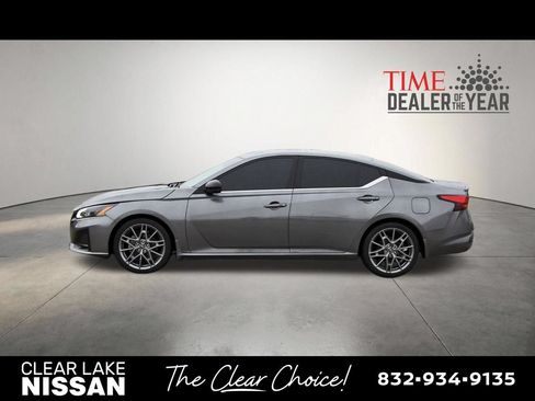 Certified 2023 Nissan Altima 2.0 SR FWD image 4