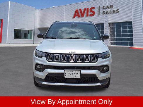 Used 2025 Jeep Compass Limited AWD/4WD image 2