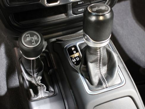 Used 2022 Jeep Wrangler Unlimited Sahara image 20