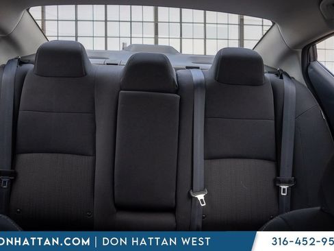 Used 2025 Nissan Altima 2.5 SV FWD image 23