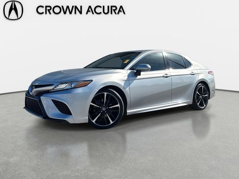 Used 2018 Toyota Camry XSE image 1