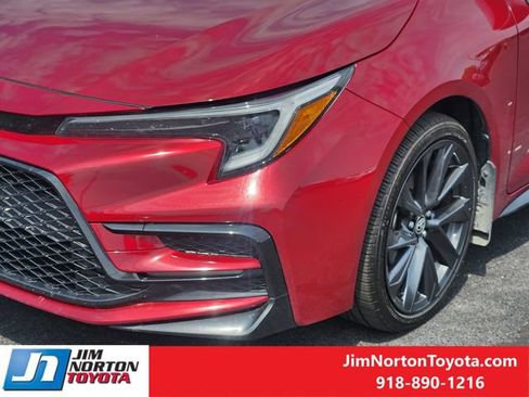 Used 2023 Toyota Corolla SE w/ SE Package FWD image 11