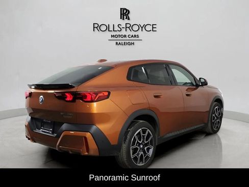 Used 2025 BMW X2 xDrive28i AWD/4WD image 4
