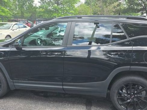 Used 2023 GMC Terrain SLE w/ Driver Convenience Package AWD/4WD image 5