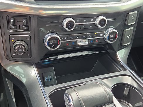 Used 2021 Ford F150 Lariat AWD/4WD image 19