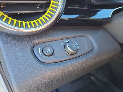 New 2026 Chevrolet Trax ACTIV w/ Driver Confidence Package image 19