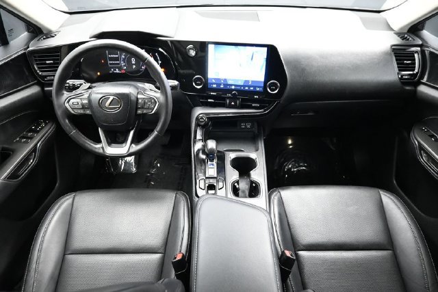 Used 2023 Lexus NX 250 FWD w/ Towing Package (2000 Lbs) image 14