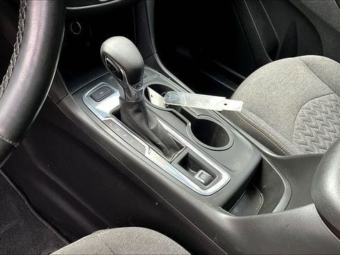 Used 2023 Chevrolet Equinox LT AWD/4WD image 16