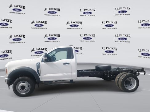 New 2025 Ford F450 XL w/ XL Chrome Package image 2