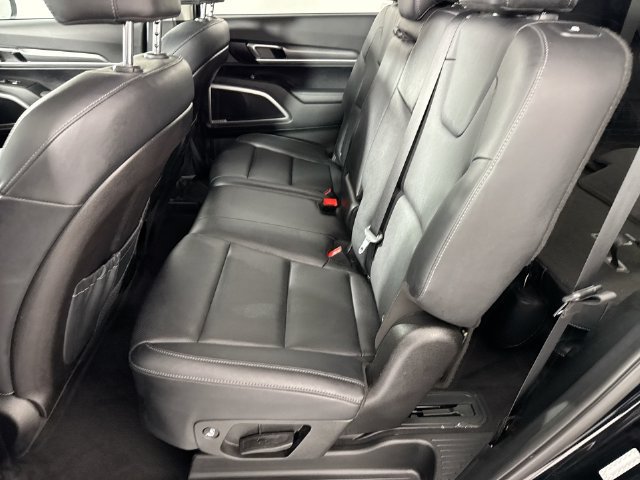 Used 2022 Kia Telluride LX AWD/4WD image 23