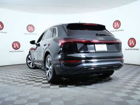 Used 2024 Audi Q8 e-tron Premium Plus w/ Premium Plus Package AWD/4WD image 6
