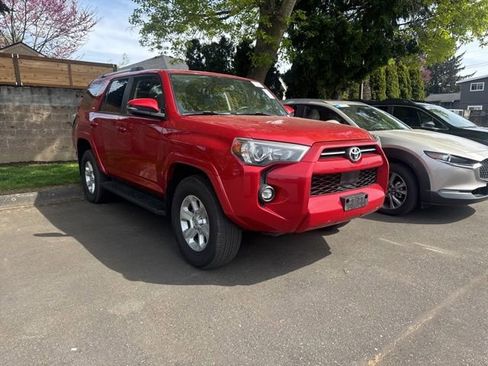 Used 2024 Toyota 4Runner SR5 Premium w/ Moonroof Package AWD/4WD image 2