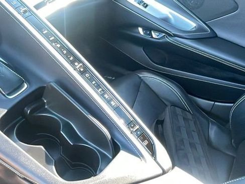 Used 2021 Chevrolet Corvette Stingray Coupe w/ Z51 Performance Package image 15