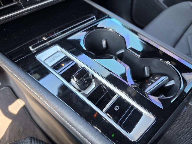 Used 2024 Volkswagen Atlas Cross Sport SE FWD image 11