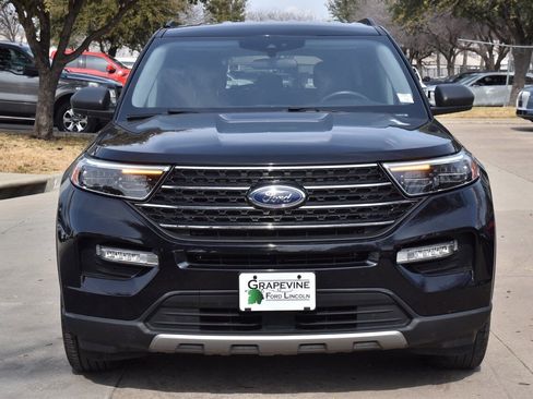 Used 2023 Ford Explorer XLT w/ Equipment Group 202A image 3
