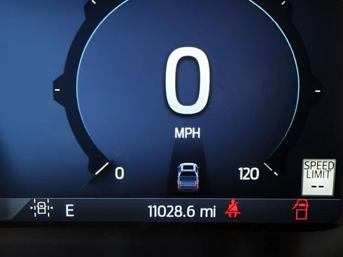 Used 2024 Ford F150 Platinum w/ Equipment Group 703A Plus AWD/4WD image 17