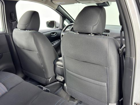 Used 2023 Nissan Leaf S image 30