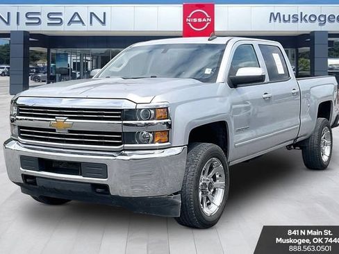 Used 2017 Chevrolet Silverado 2500 LT AWD/4WD image 3