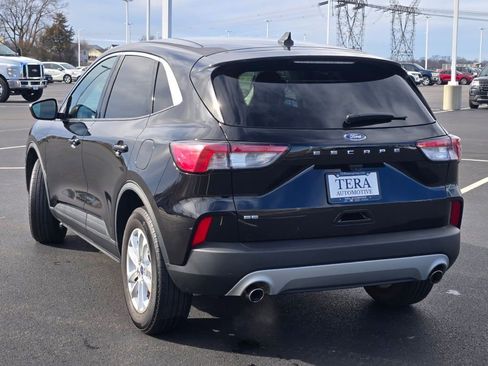 Used 2022 Ford Escape SE image 13