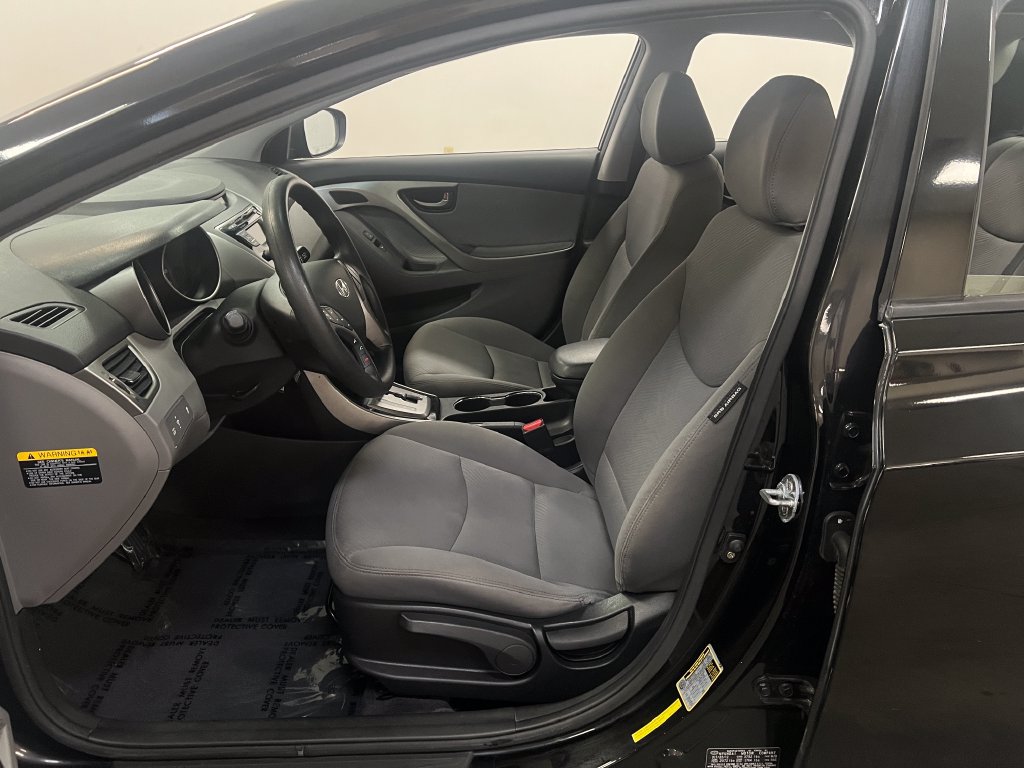 Used 2013 Hyundai Elantra GLS w/ Preferred Pkg FWD image 9