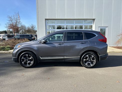 Used 2018 Honda CR-V Touring image 2