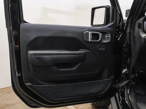 Used 2023 Jeep Wrangler Unlimited Rubicon w/ Safety Group image 34