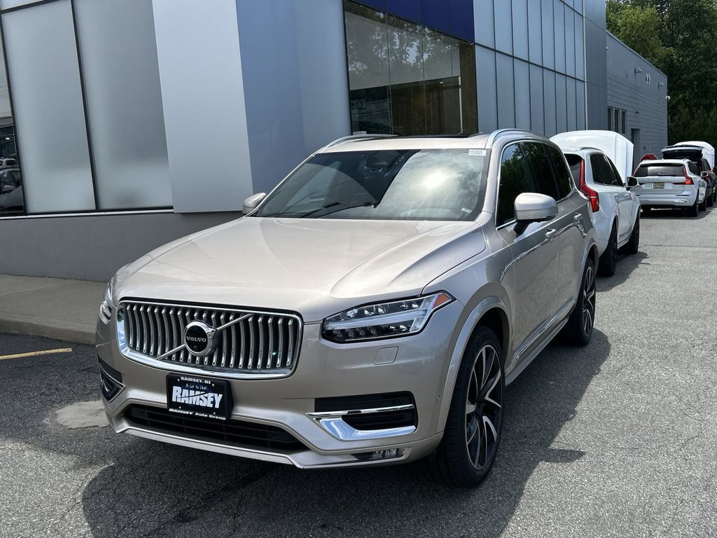 Used 2023 Volvo XC90 B6 Plus AWD/4WD image 1