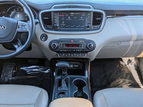 Used 2019 Kia Sorento EX w/ EX Touring Package image 20