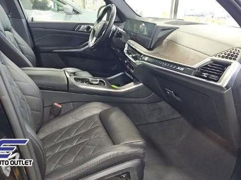 Used 2024 BMW X5 xDrive40i w/ Premium Package image 13